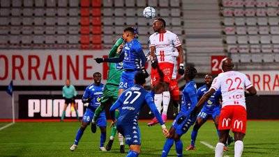 kaiyun网站-包含纽约尼克斯训练开放日；转会期战术微调引欢呼；法国杯在即；医务组通报恢复的词条